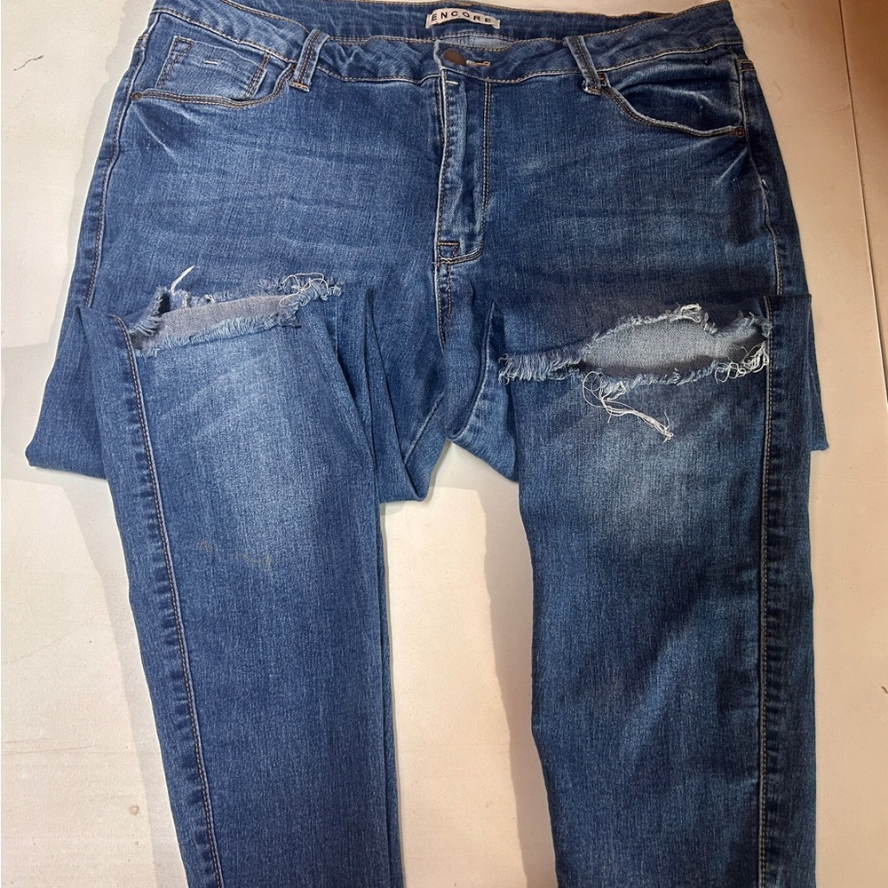 Encore Jeans Medium Blue Ripped Ankle Jeans
